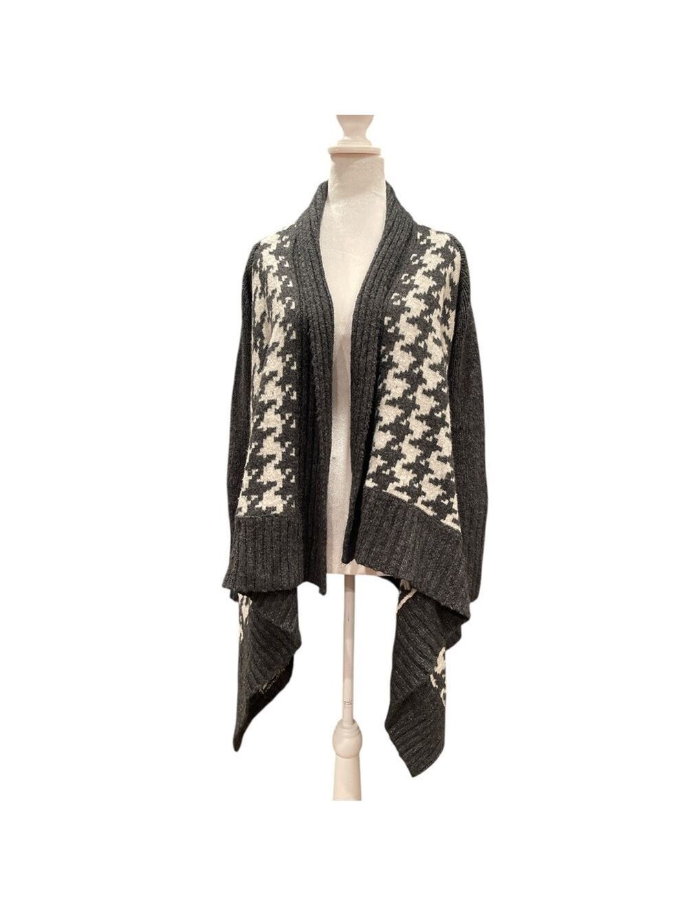 Line the Label Houndstooth Waterfall Cardigan Sweater Gray Cream S/P